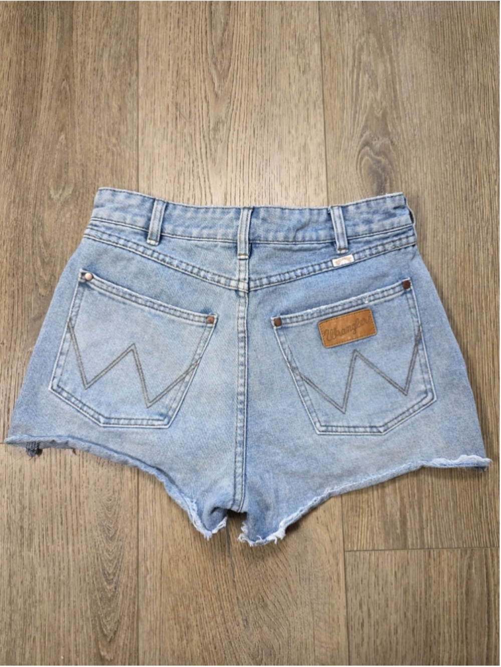Wrangler x Billabong Shorts Womens Sz 28 High Rise Cutoff Denim Distressed Blue